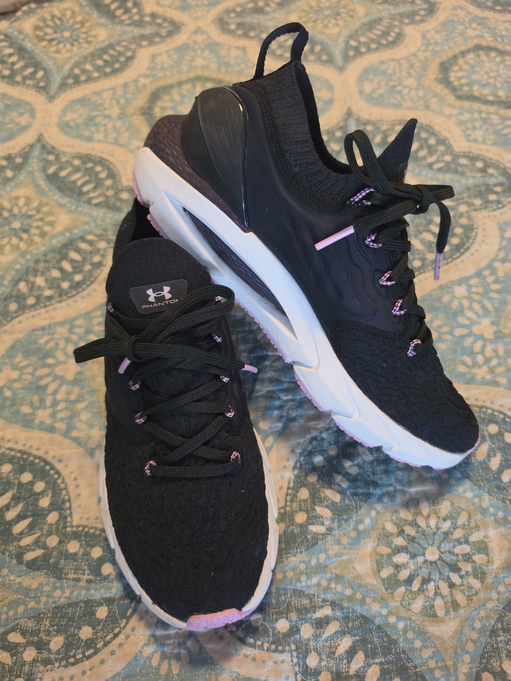 UA HOVR Phantom 2 Knit Sock Running Shoes Womens 8.5 Black Soft Pink EUC Sneaker